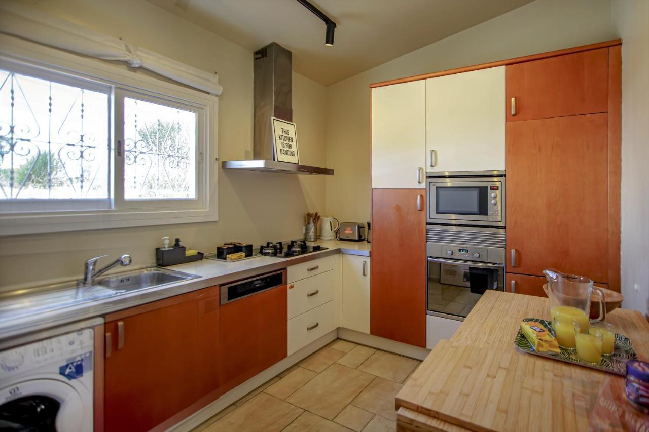 אלבופיירה Villa Yvonne,Private Pool,Private Parking 1,7 Km From The Beatch מראה חיצוני תמונה