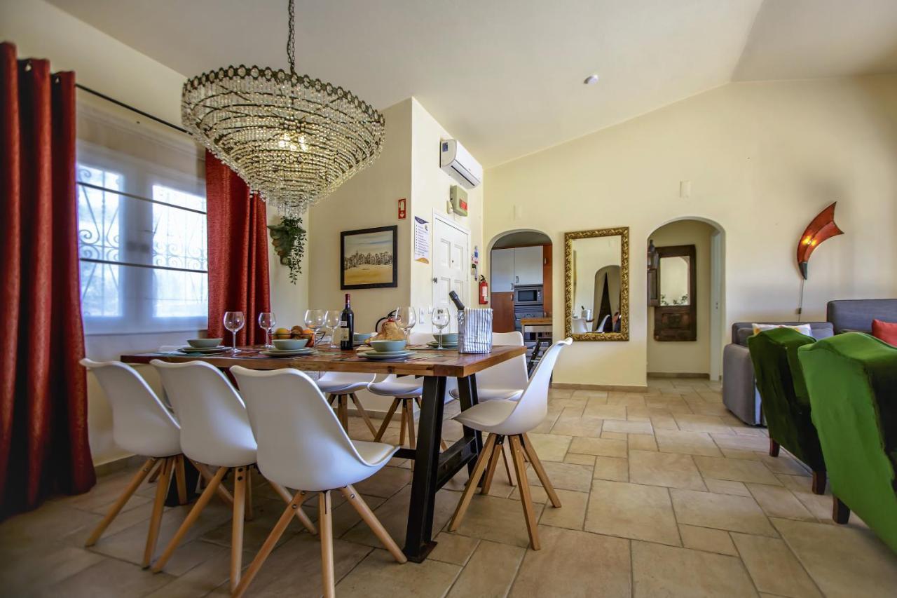 אלבופיירה Villa Yvonne,Private Pool,Private Parking 1,7 Km From The Beatch מראה חיצוני תמונה